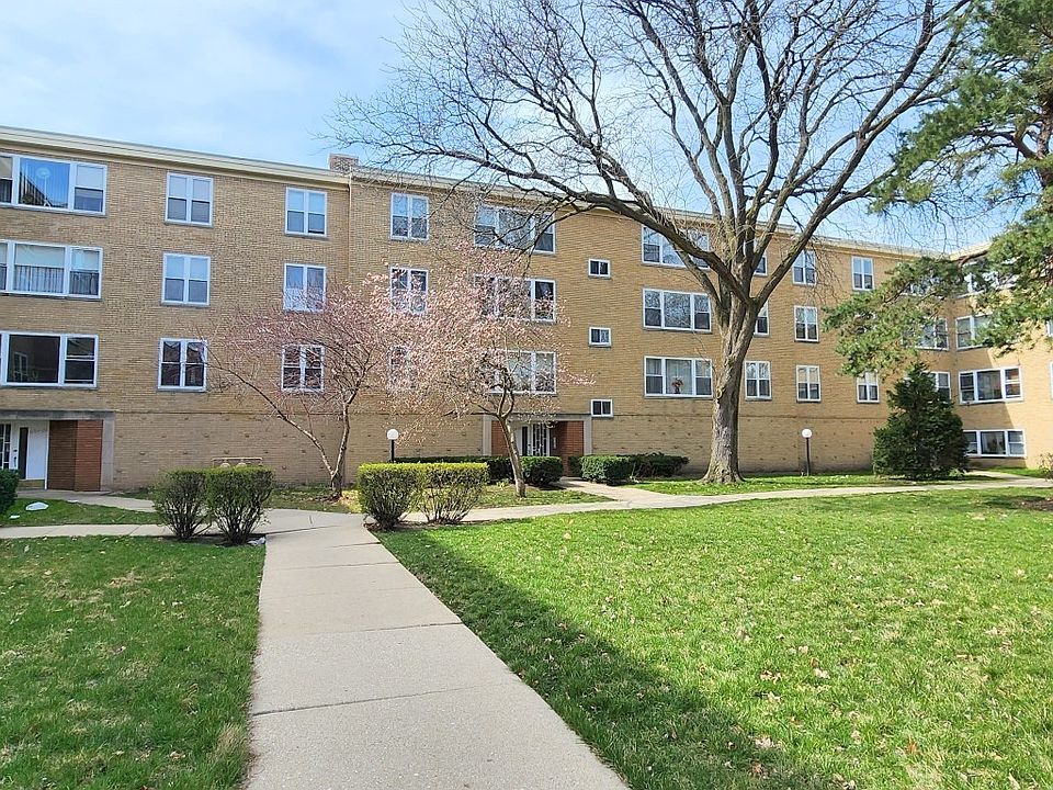 1st image of 6110 N Winchester Ave #2F