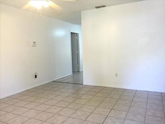 4th image of 1002 Liskeard Ave