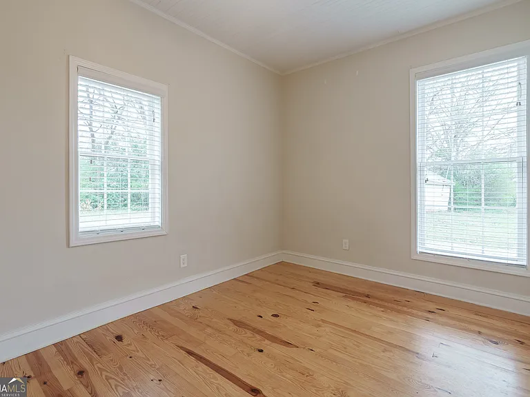 696 North Ave — Photo 21