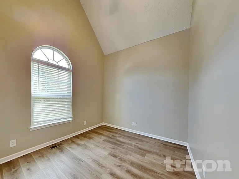 119 Cherokee Dr — Photo 13