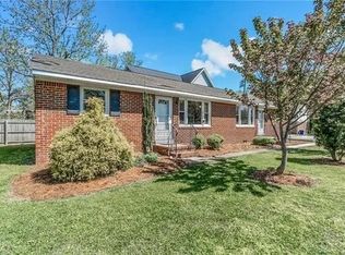 8005 Woodall Rd APT A, Norfolk, VA 23518