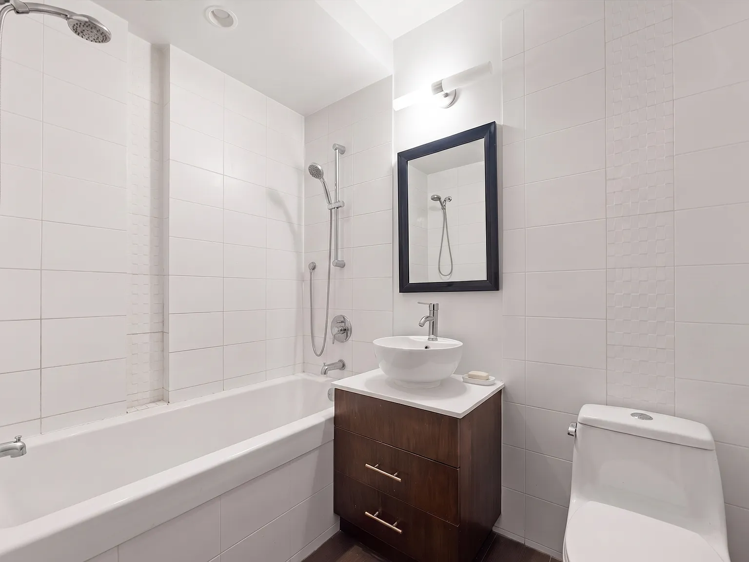 765 Park Place — Photo 4