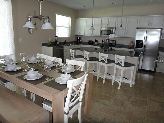 4th image of 1059 Tourmaline Dr