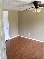 2nd image of 3622 Bloomfield St