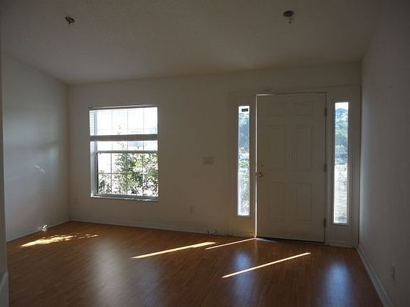 4th image of 2590 SE Floresta Dr
