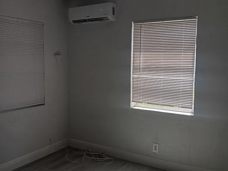 905 N M St — Photo 6