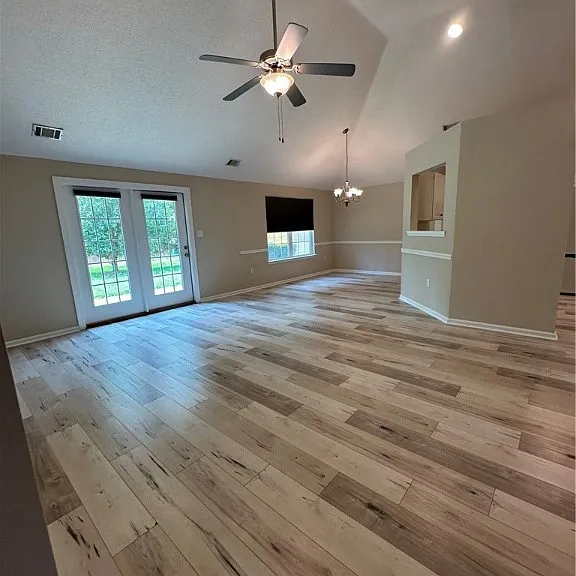 223 Chippingwood Cir — Photo 2