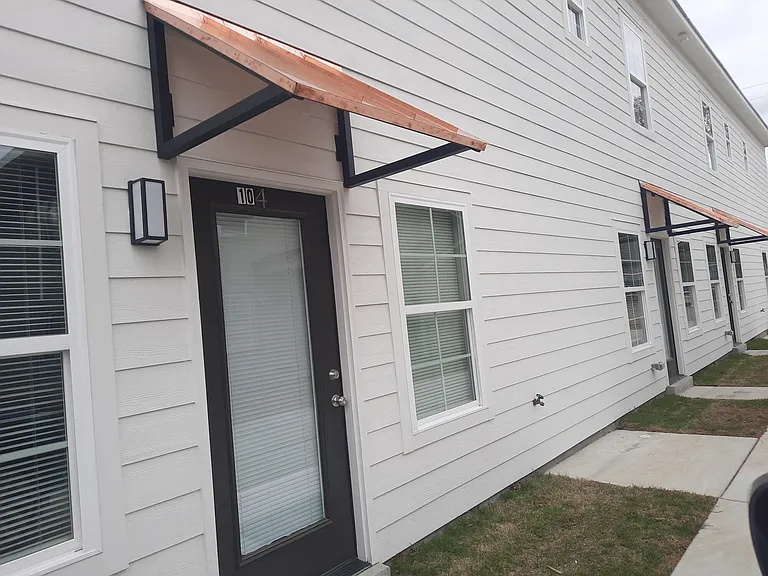 4927 William Arnold Rd #103 — Photo 1