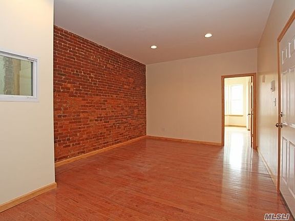 3rd image of 545 Throop Ave APT 4