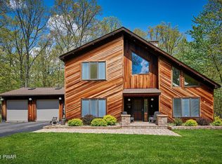 13 Commanche Dr, Lakeville, PA
