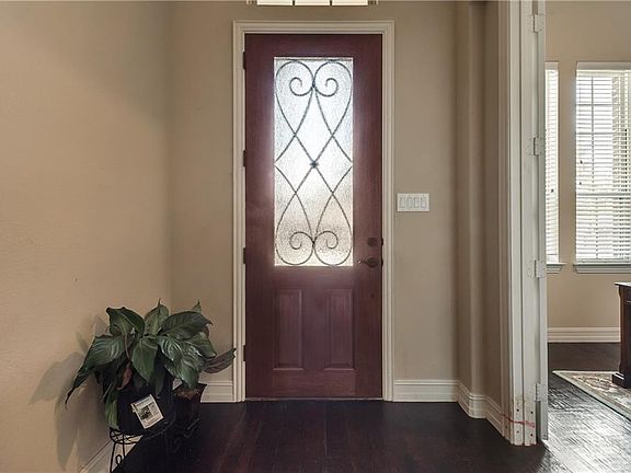 3rd image of 3013 Appalachian Ln