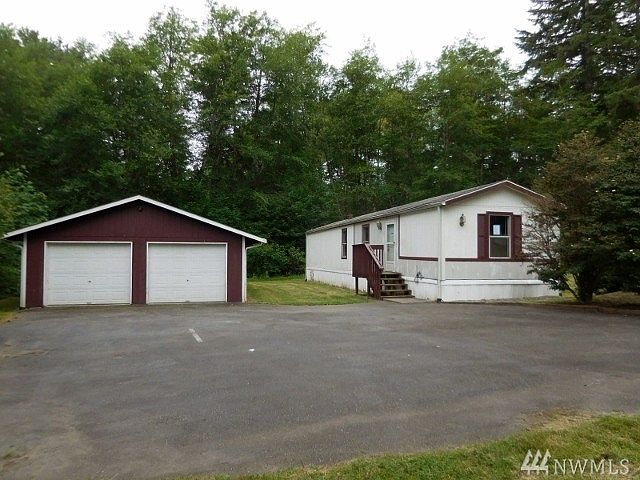 1st image of 141 NE Snowcap Dr