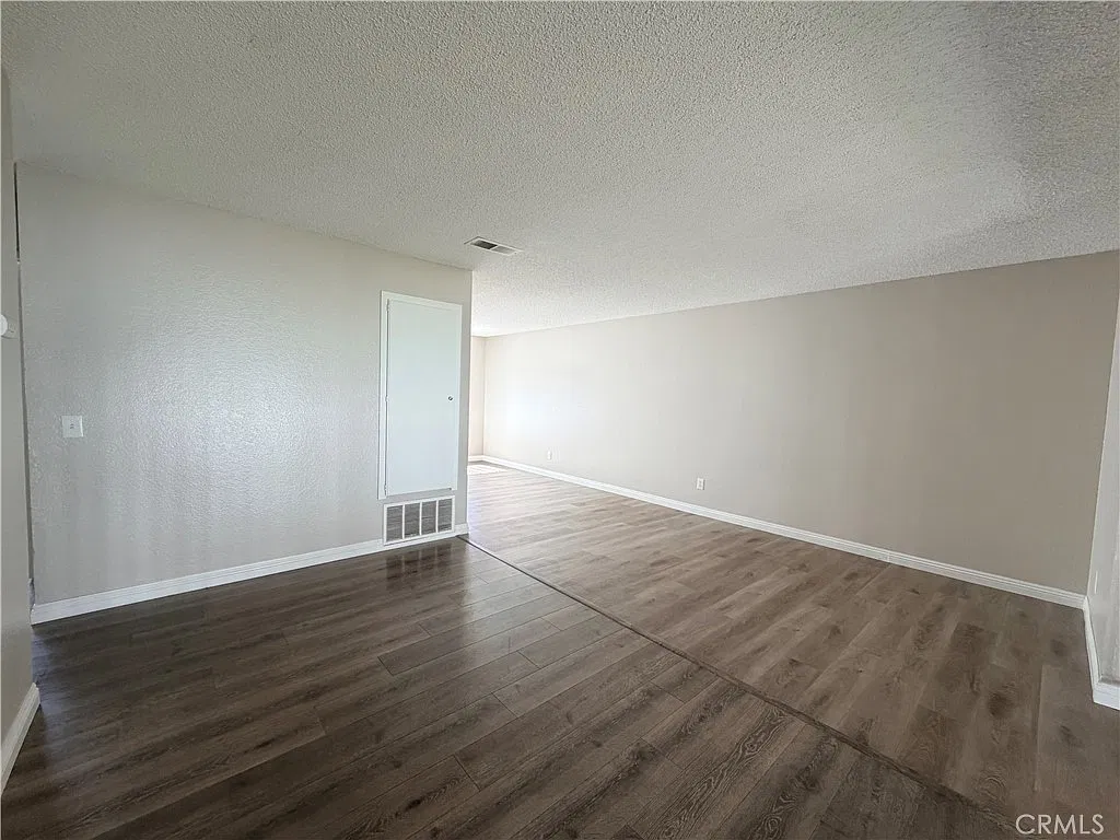 121 Wiseman Way — Photo 4