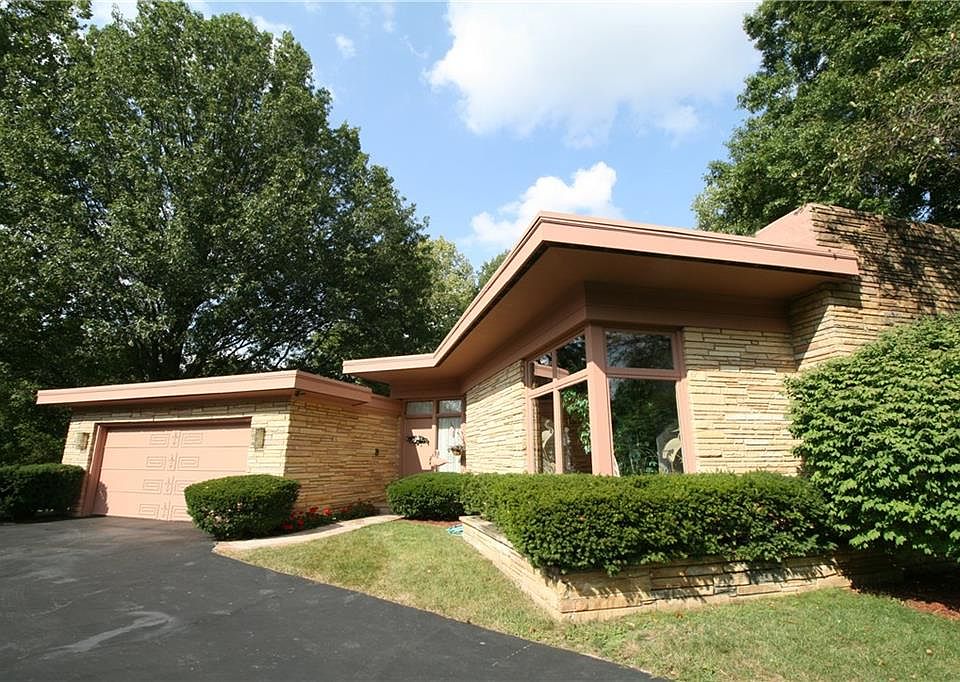 1st image of 4917 Laurel Cir