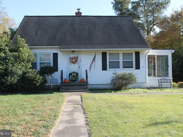 17 Page St, Fredericksburg, VA 22405