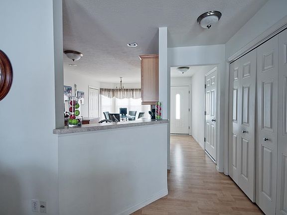 3rd image of 503 Cloudmont Dr