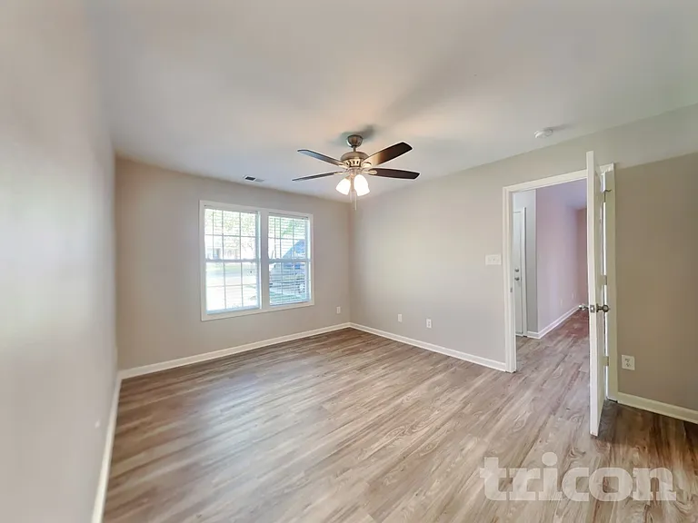 260 Brookstone Dr — Photo 8