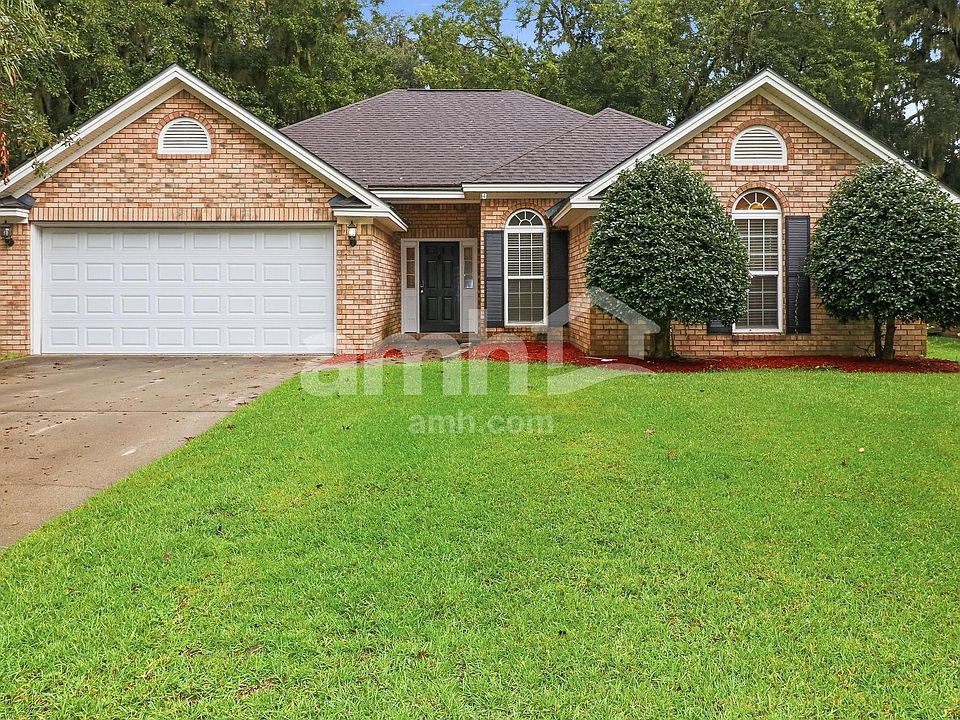 1st image of 4 Oakmont Rd