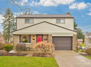 421 Blossom Dr, Baldwin, PA
