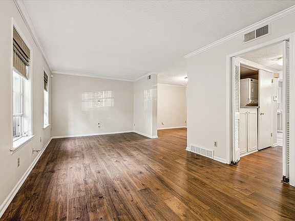3rd image of 865 S Yates Rd APT 1