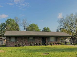 1436 Ed Gray Dr, Greenville, MS 38703