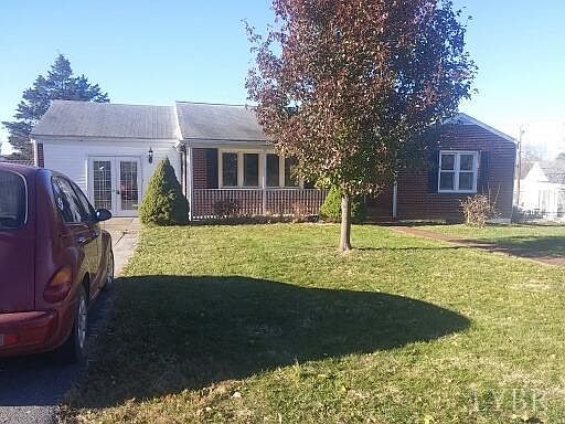 1st image of 101 Park Dr