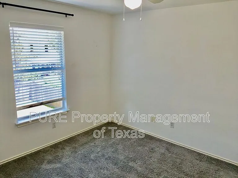 1405 Summercrest Blvd — Photo 21