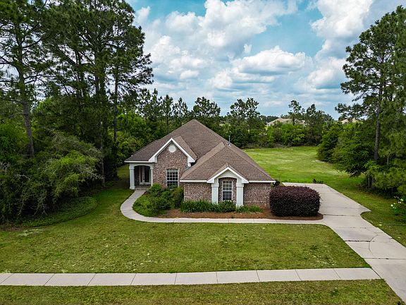 3rd image of 155 Club House Dr
