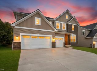 3839 Overlook Ct, Akron, OH 44333