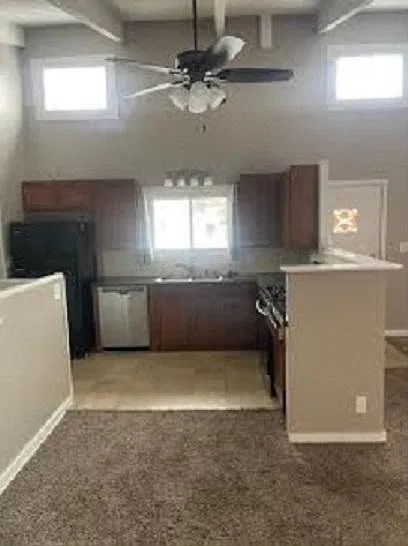 3 bed, 1385 sqft, $1,575 — Photo 2