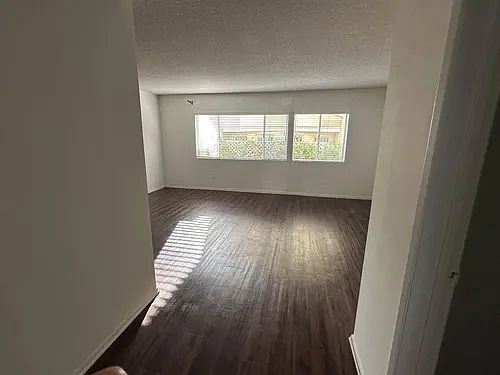 1st image of 530 Esplanade #1B-1Ba