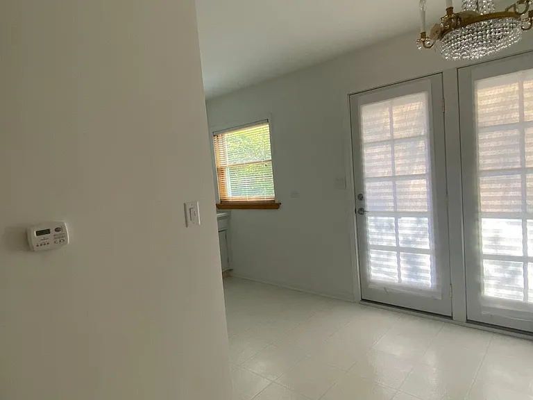 6753 N Drake Ave — Photo 8