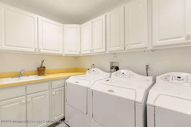 1081 Barnegat Ln — Photo 24