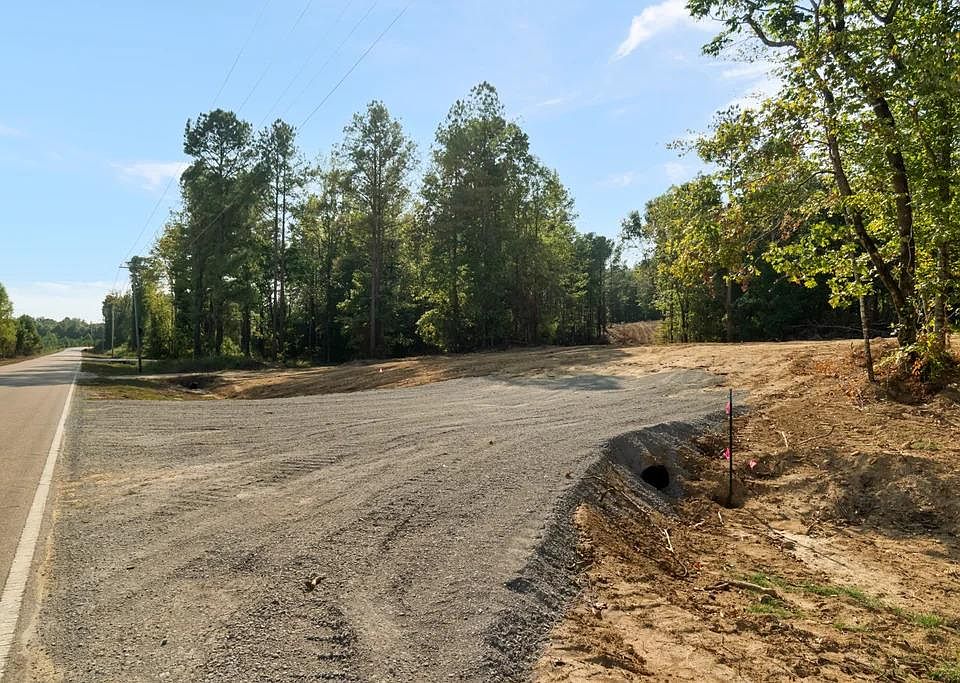 2nd image of County Road 430