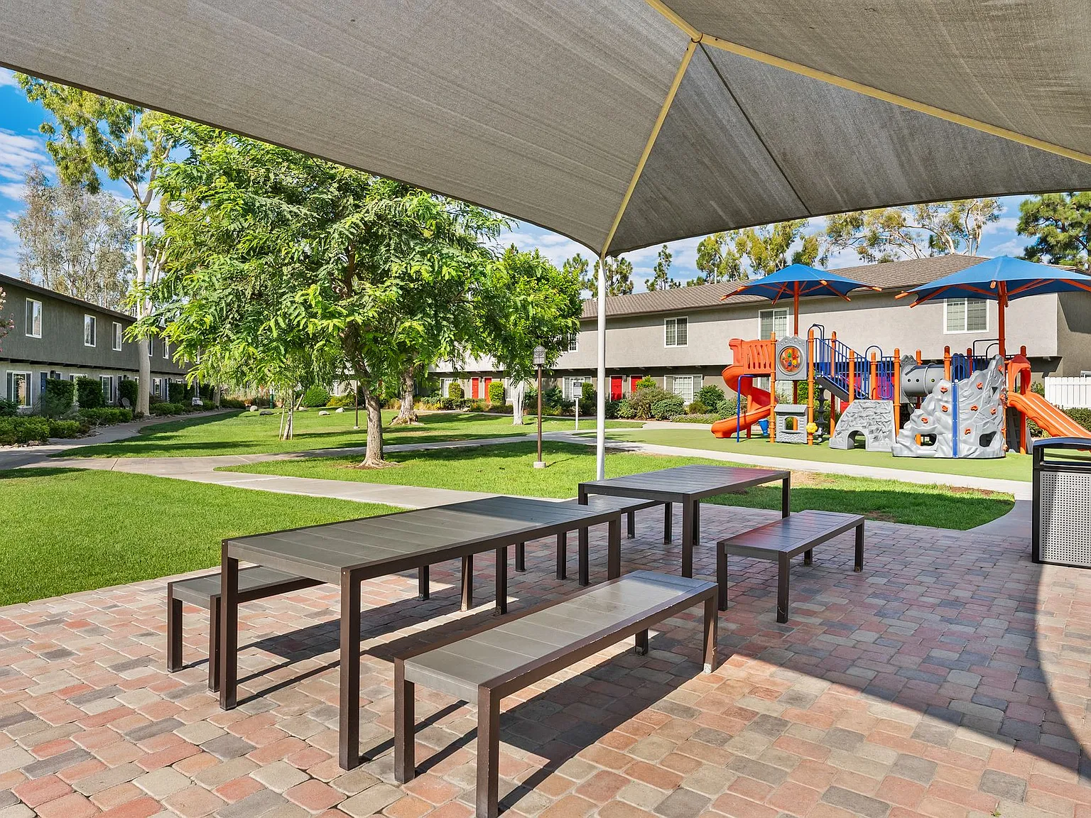 Yorba Linda Pines Apartments — Photo 4