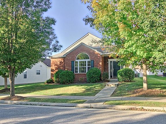 3rd image of 1721 Lions Dr
