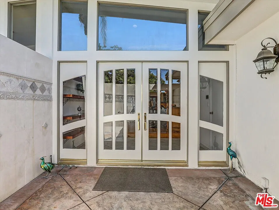 2 bed, 2.0 bath, 1763 sqft, $5,200 — Photo 4