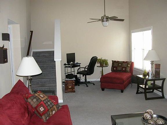 4th image of 1215 Glenleaf Dr