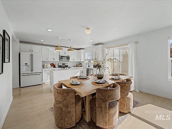 2nd image of 6166 S Carlburg Pl