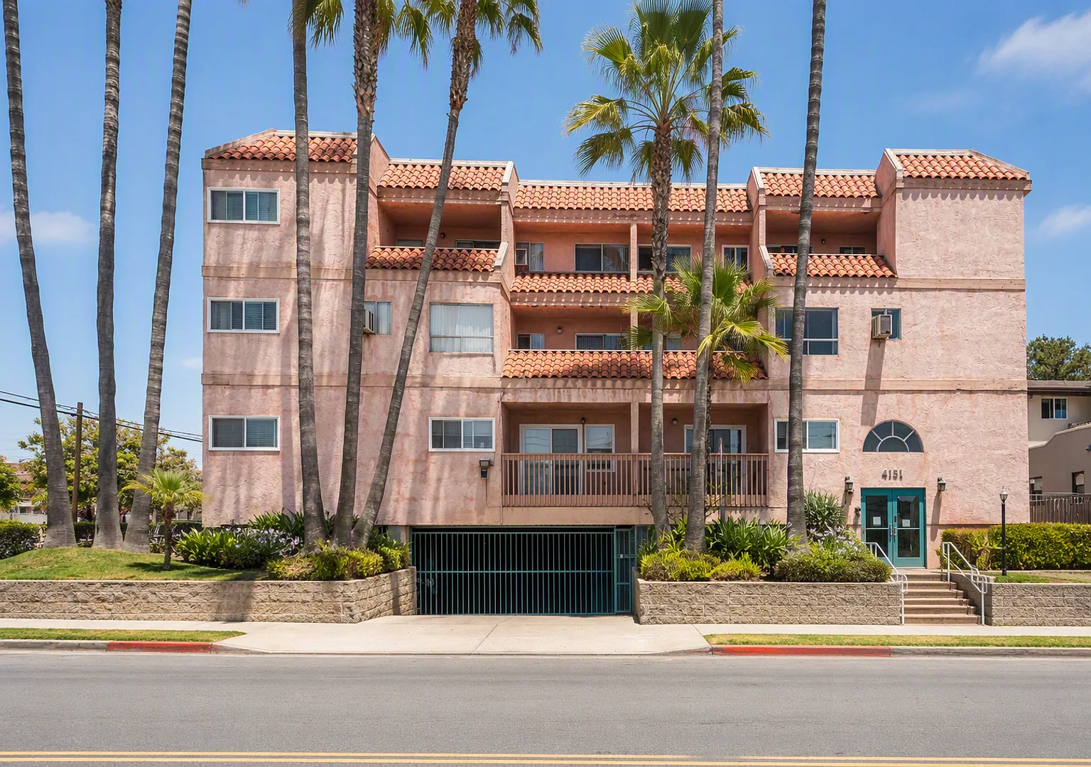4131 Front St / 121 W Montecito Way — Photo 3
