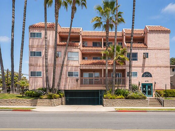 3rd image of 121 W Montecito Way #202