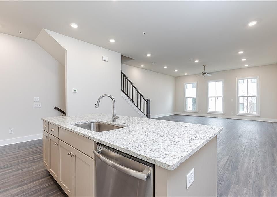 1st image of 265 Mitchell Ln #35