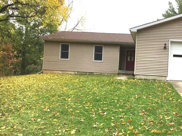405 W Felicity St, Angola, IN 46703