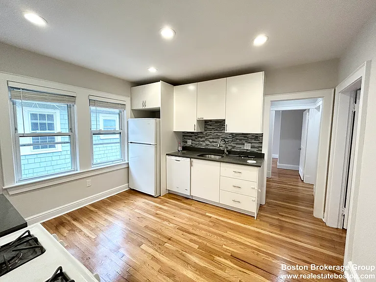 120 Hillside St #2 — Photo 2