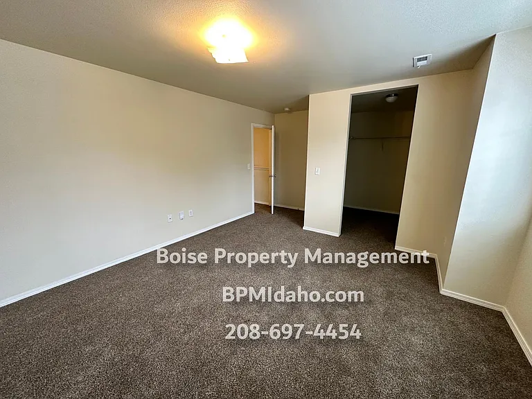 1396 N Lilly Ave — Photo 9