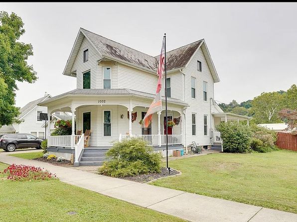1002 N Main St