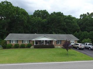 307 Mountain View Ave, Rural Retreat, VA 24368