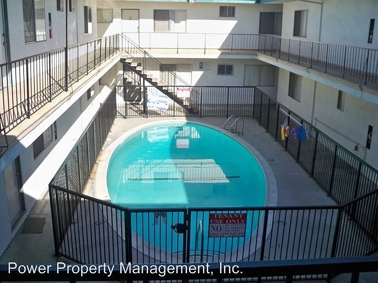 2nd image of 4011 W 129th St APT 9