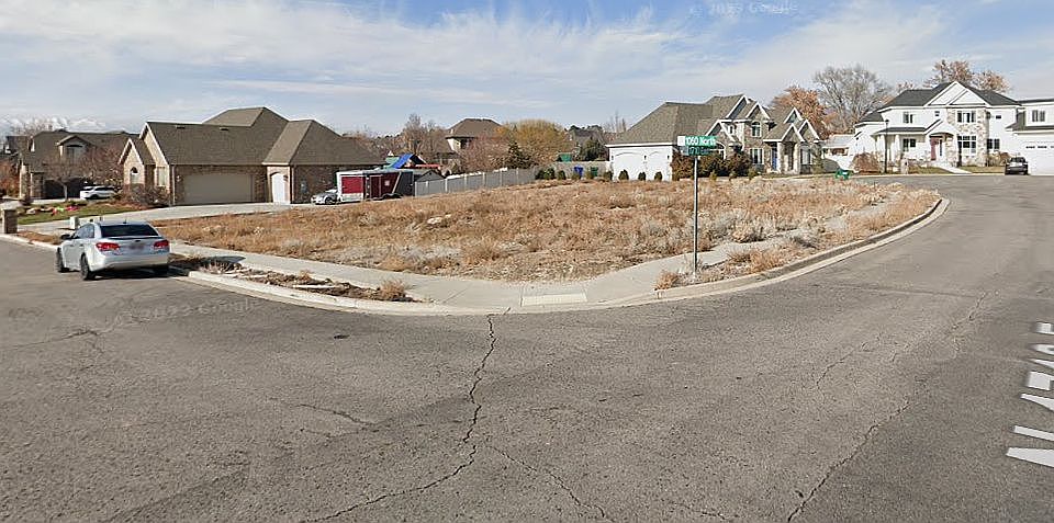 Corner lot in Dairy View