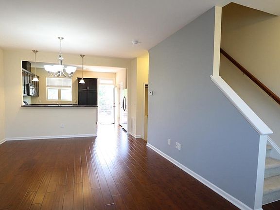 4th image of 1517 Crafton Way